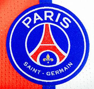  - Original match-worn / issued shirt Paris Saint-Germain (PSG) with the number 7. Worn by Kylian Mbappe in a UEFA Champions League match during the 2023/2024 season. Mbappe is a 2018 FIFA World Cup winner with France. Status: ABC --Short-sleeved jersey with button placket; size L; rubberized club emblem, Nike logo, and 'Accor Live Limitless' advertising print; rubberized back number and player name; with CL Starball patch and UEFA Respect patch; Nike Vaporknit. Condition: A - Bild 4