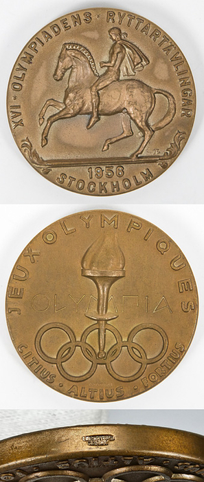 Siegermedaille 1956  | Bronzemedaille von den Olympischen Sommerspielen / Reiterspielen 1956 in Stockholm für einen 3.Platz. Mit Herstellerpunze am Rand "Lagerströms - Mjolby" Bronze, 5 cm.