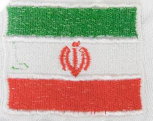 Asian Cup 1996 match worn football shirt Iran - Original match-worn Iran shirt with the number 7. Worn by Ali Reza Mansouriani on November 21, 1996, in the Asian Cup third-place match against Kuwait. Iran - Kuwait 3:2 on penalties. Status: AAB --Short-sleeved jersey; size approx. L; embroidered association logo and Saipa logo; rubberized player name and number (front and back); jersey shows signs of wear (rubber on the Iranian flag and front player number is partially loose and missing); with Emirates 96 XITH Asian Cup patch and two Iranian flag patches; Saipa. Jersey comes from the collection of a former Bundesliga player. Condition: A- - Bild 4