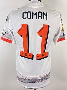  - Original match-issued FC Bayern Munich player shirt with number 11, Kingsley Coman. Designed for a match at the 2025 FIFA Club World Cup in the USA. Coman has currently earned 59 caps for the French national team and has won the UEFA Champions League once. Status:ABB. Short-sleeved shirt; size 5; club emblem, manufacturer logo Adidas applied; sponsor 'T...', club name, player number, and player name gummed on; back number 25 cm high; Club World Cup patch, Football Unites The World patch, and Audi sleeve patch gummed on; 100% polyester; Made in Thailand;  --Jersey comes from a Bayern Munich employee Condition: A - Bild 9