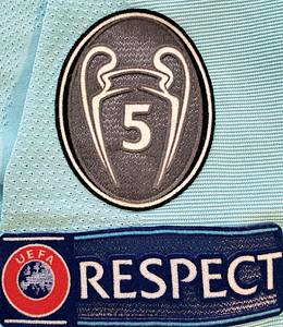  - Original match issue FC Barcelona player jersey with the number 8. Prepared for a Champions League match for Iniesta Yamal, 2017/2018 season. Status ABB short-sleeved jersey; size M, club emblem and manufacturer's logo applied; chest sponsor, player name and number rubberized; Champions League logo, Respect and Winner Trophy flocked; 100% polyester; Made in Bangladesh; Condition: A - Bild 4