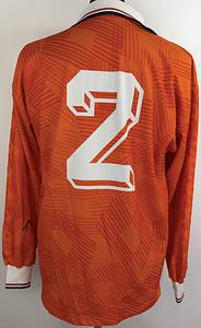  - Original match-worn Netherlands national team shirt, number 2, worn by Danny Blind. Worn in an international match during the 1992/1993 season. Condition: ABC Long-sleeved shirt; Size L; KNVB crest and manufacturer's logo (Lotto) embroidered; Player number embedded in the shirt; 100% polyester; Made in italy; Condition: A- - Bild 8