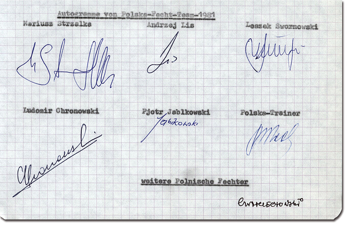 Polen Fechten OSS1980  | Silbermedaille für Polen im Fechten Degen Team bei den Olympischen Spielen 1980. Blancobeleg mit original Sigaturen des kompletten Teams. Ludomir Chronowski, Piotr Jablkowski, Andrzej Lis, Leszek Swornowski, Mariusz Strzalka. 21x14 cm.
