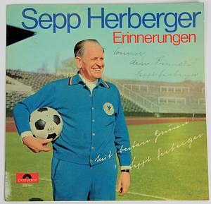 Sorry, no english description is available. ...  -  -- (Dieses Objekt wird mit Echtheitszertifikat ausgeliefert - COA  --. Condition: B.....Das Stück kommt direkt aus der Sammlung von Werner Liebrich (1927-1995). Fußball - Weltmeister 1954. 16 DFB A-Länderspiele. 1.FC Kaiserslautern 365 Spiele, 2x Deutscher Fußball - Meister 1951 + 1953. - Bild 4