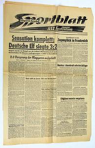Sorry, no english description is available. ...  -  -- (Dieses Objekt wird mit Echtheitszertifikat ausgeliefert - COA  --. Condition: B-C.....Das Stück kommt direkt aus der Sammlung von Werner Liebrich (1927-1995). Fußball - Weltmeister 1954. 16 DFB A-Länderspiele. 1.FC Kaiserslautern 365 Spiele, 2x Deutscher Fußball - Meister 1951 + 1953. - Bild 4