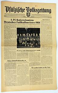 Sorry, no english description is available. ...  -  -- (Dieses Objekt wird mit Echtheitszertifikat ausgeliefert - COA  --. Condition: B-C.....Das Stück kommt direkt aus der Sammlung von Werner Liebrich (1927-1995). Fußball - Weltmeister 1954. 16 DFB A-Länderspiele. 1.FC Kaiserslautern 365 Spiele, 2x Deutscher Fußball - Meister 1951 + 1953. - Bild 6