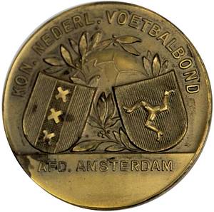 2Nachlass Jiri Sobotka  | Zwei Medaillen des tschechischen Vizeweltmeisters von 1934: 1) Medaille von als Spieler von Slavia Prag aus dem Jahre 1939. Bronze, 9x6 cm. 2) Turniermedaille aus Holland von Spiel Amsterdam v Rotterdam vom 7.2.1960. aus seiner Zeit als Trainer bei Fjenoord Rotterdam. Mit Gravur., Bronze, 4 cm. - Bild 5