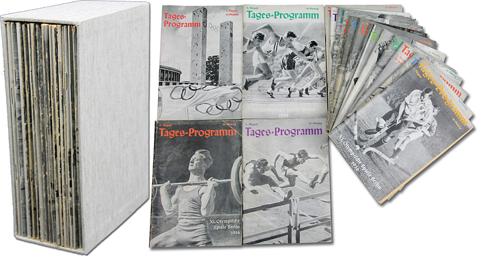 Tages - Programm 1936  | Kompletter Satz von allen 16 Tages-Programmheften von den Olympischen Spielen 1936 in Berlin vom 1.August - 16.August. Dabei: ein handgefertiger Schuber aus Leinen.
