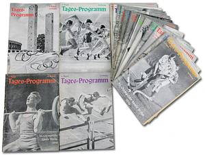 Olympic games Berlin 1936. Complete Programmset - Olympic Games 1936 Berlin, complete collection of all 16 daily programmes from 1st to 16th August. Size 15x22 cm, 480 pages, in good condition. Included: a handmade linen slipcase. Condition: C - Bild 3