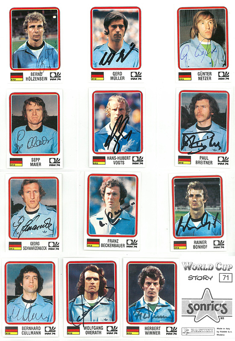  - World Cup 1974 Autograph: 12 colored "WM 74" collectible stickers, featuring originally signed images by Panini from the "World Cup Story" series, 7 x 5 cm each. Condition: A