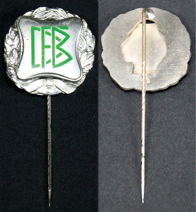 Sorry, no english description is available. ...  -  -- (Dieses Objekt wird mit Echtheitszertifikat ausgeliefert - COA  --. Condition: A.....Das Stück kommt direkt aus dem Nachlass von Reinhard "Stan" Libuda (1943-1996). 3.Platz Fußball - Weltmeisterschaft 1970. 26 DFB A-Länderspiele. 289 Bundesligaspiele Schalke 04 + Borussia Dortmund. Europapokalsiger 1966 mit Dortmund. DFB Pokalsieger 1972 mit Schalke. Deutscher Vize Meister 1966 (BVB) + 1972 (Schalke). Das Stücke wird mit einem Echtheitszertifikat ( COA) geliefert!