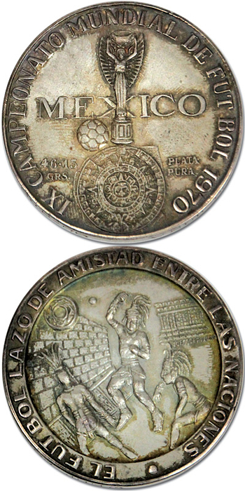  - World Cup 1970: Heavy silver commemorative medal for the 1970 Football World Cup in Mexico. Obverse: "X Campeonato mundial de futbol 1970 Mexico." Reverse: Historical scene depicting "Aztecs at Play." With trilingual edge engraving: "Welt Pokal 70. Coupe du monde 70. World cup 70." (Fine silver, 57 grams), 4.5 cm. --Very beautifully (VF) toned. A souvenir piece from the German international Stan Libuda, which he brought back from the 1970 Football World Cup in Mexico. Condition: A-