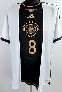  - Original DFB jersey with the number 8, worn by Leon Goretzka. Prepared for the international match against Ukraine on June 12, 2021, in Bremen. The DFB eagle on the jersey features a design created especially for the 1000th international match of the German national team. Condition: AAC; short-sleeved jersey; size XL; DFB eagle and Adidas logo embroidered; player number and name rubberized; "We are here for you" patch and peace patch rubberized; 100% polyester; made in China; condition A. Condition: A - Bild 7