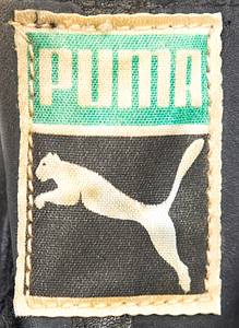  - Original Puma football boots for hard surfaces, worn by Werner Weist during training for Werder Bremen in 1976. "Puma Heynckes Comet," size 8. Suede upper, synthetic sole. With the logo of the 1976 Montreal Summer Olympics. Status: ACA --The football boots come directly from the collection of Werner Weist (1949-2019) - Borussia Dortmund 1968-1971 (72/34), Werder Bremen 1971-1977 (145/33), Stuttgarter Kickers (1977-1978; 10/1); 3x DFB U-23 1970 + 1971). The buyer receives a certificate of authenticity and confirmation from the Weist family regarding the provenance of the items. Condition: A- - Bild 5