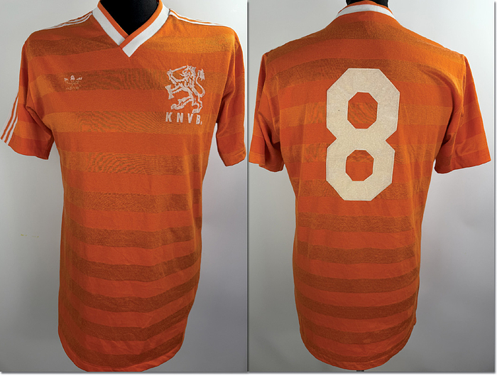  - Original match-worn Netherlands player shirt (No. 8) belonging to Hendrie Krüzen. Worn during an international match in 1986/1987. Condition: ABB. Short-sleeve shirt; Size 7/8 (L); Flocked federation crest; Rubberized manufacturer logo; Sewn-on back number; 38% Cotton, 62% Polyester; Made in West Germany. --The jersey comes from the collection of a DFB official Condition: A-