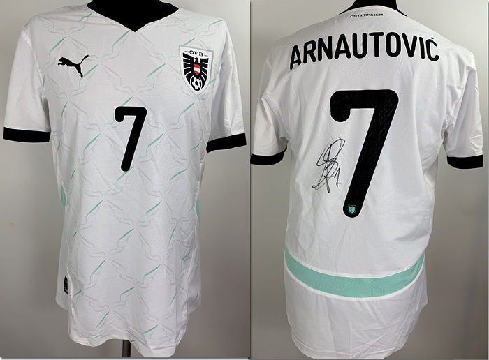 match worn football shirt austria 2025 - Original match-worn Austrian national team shirt, number 7, worn by Marco Arnautovic. Worn in a 2026 World Cup qualifier. ABA status, short-sleeved; size L, with federation emblem and manufacturer's logo applied, player name and number rubberized; 2026 World Cup Qualifier patch, Foundation and Hearts patch flocked; 100% polyester; Made in Vietnam. --The jersey comes from an ÖFB employee. Condition: A