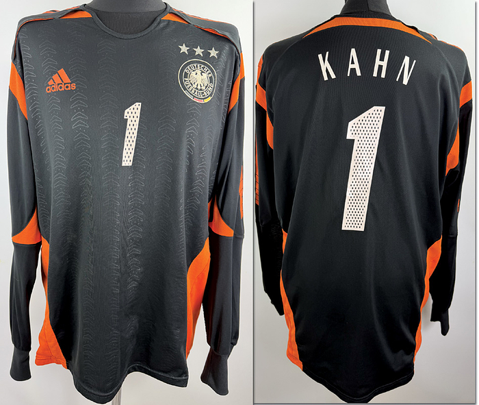 DFB - Trikot 2005  | Original match issued DFB Spielertrikot mit der Nummer 1 von Oliver Kahn.Vorbereitet für ein Länderspiel im Jahr 2005.  Trikot stammt aus der Sammlung eines ehemaligen DFB-Mitarbeiters. Status ABB