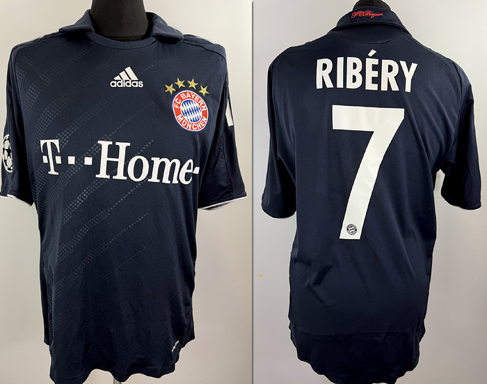 München,FC Bayern  - Trikot 2008  | Original match worn FC Bayern  Spielertrikot mit der Nummer 7 von Franck Ribery. Getragen in einem Championsleague-Spiel in der Saison.2008/2009 .Status ABB