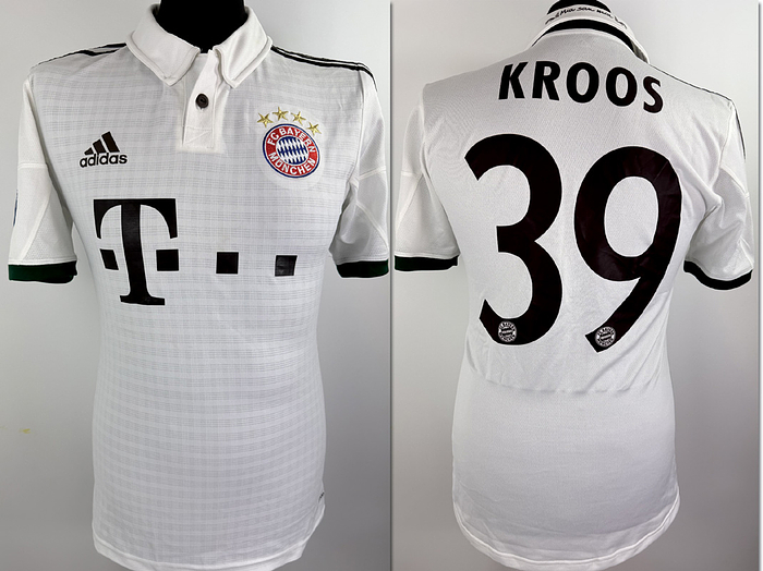 München,FC Bayern  - Trikot 2013  | Original match worn FC Bayern  Spielertrikot mit der Nummer 39 von Toni Kroos. Getragen in einem Championsleague-Spiel in der Saison.2013/2014 .Status ABB