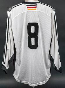 Original match worn Spielertrikot und Spielerhose von Deutschland mit der Rückennummer 8. Getragen von Ulf Kirsten am 14.11.1999 im Freundschaftsspiel gegen Norwegen. Norwegen - Deutschland 0:1. Status:AAC. - Bild 3