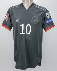 Original match worn Spielertrikot von Deutschland mit der Rückennummer 10. Getragen von Kai Havertz am 28.03.2021 im Qualifikationsspiel zur Fußball Weltmeisterschaft gegen Rumänien. Rumänien  - Deutschland 0:1. Status: AAB. - Bild 2